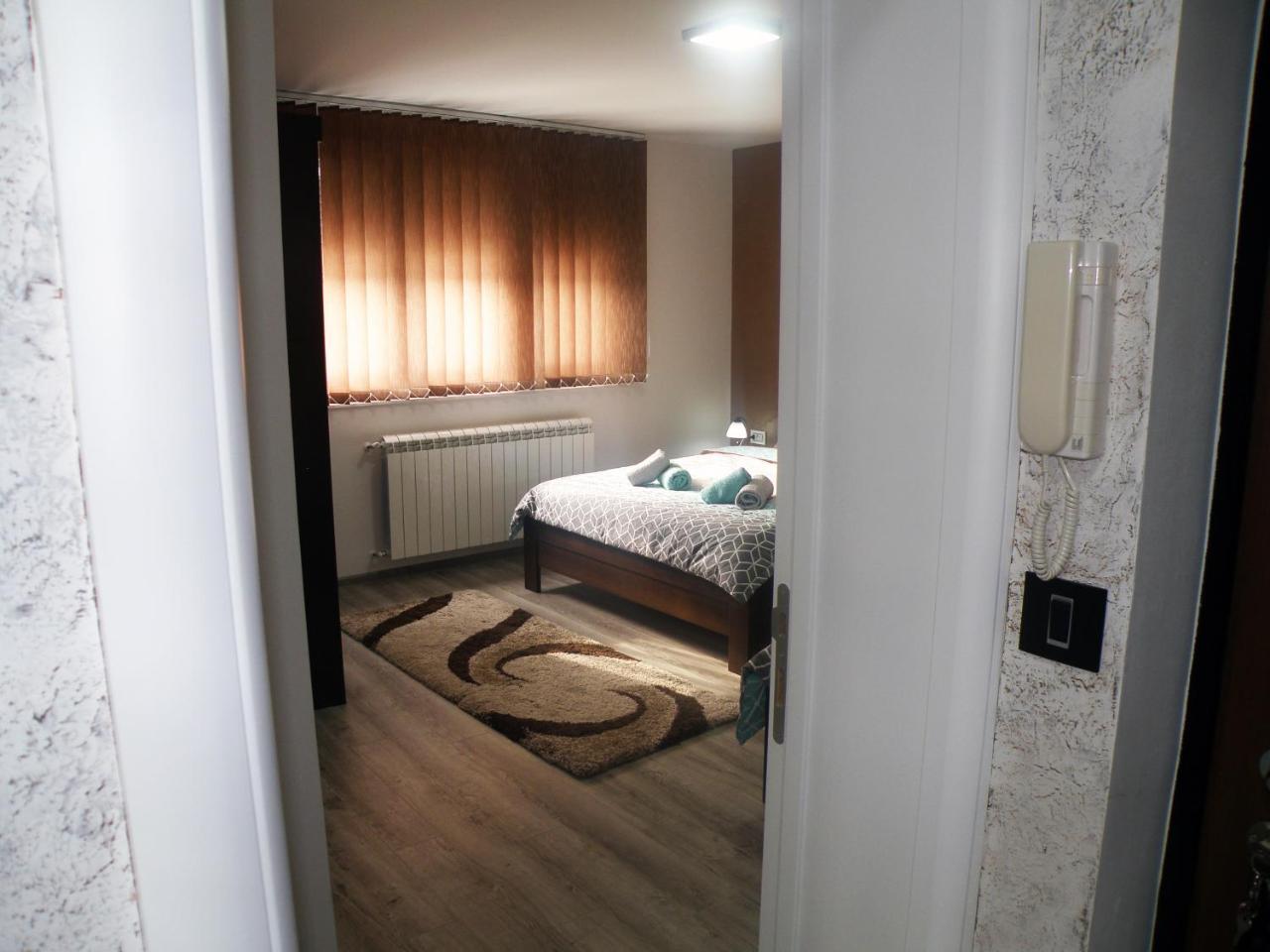 Kristal Apartmani Arandjelovac Kültér fotó