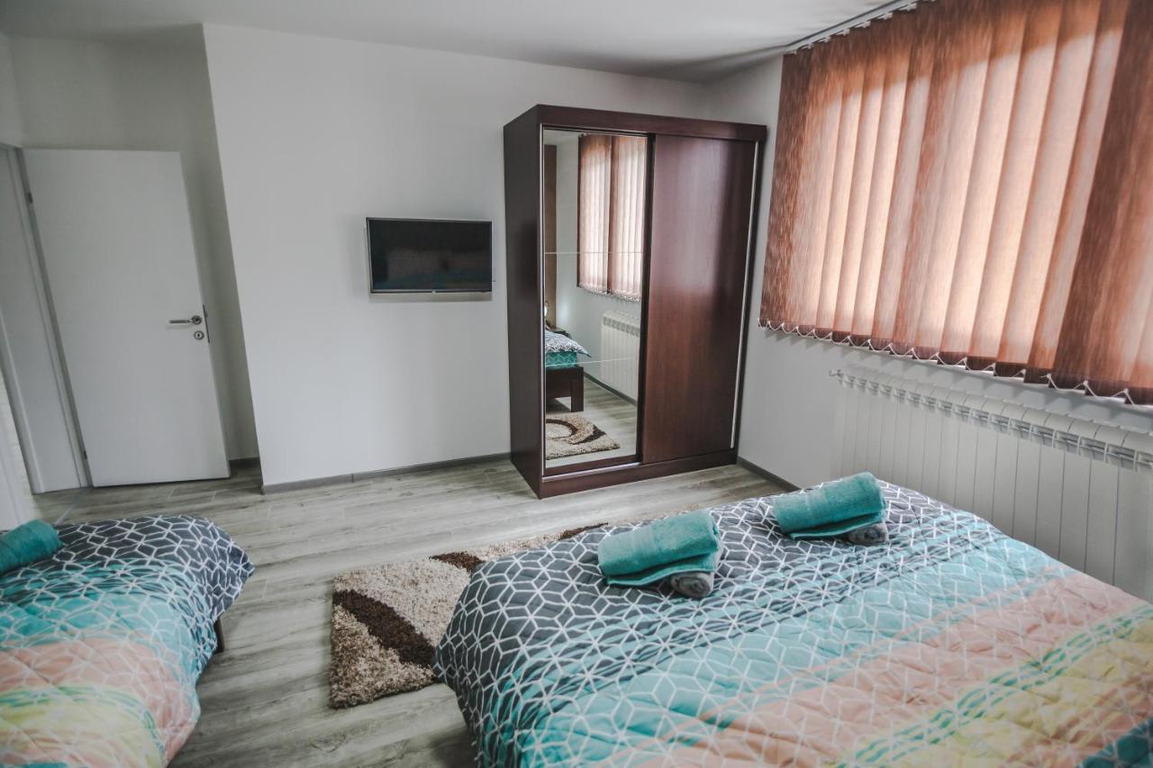 Kristal Apartmani Arandjelovac Kültér fotó